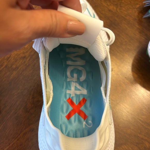 G/Fore women’s MG4X2 Knit Golf Cross Trainer - Picture 9 of 12